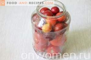 Roșii prăjite cu prune de cireș pentru iarnă
