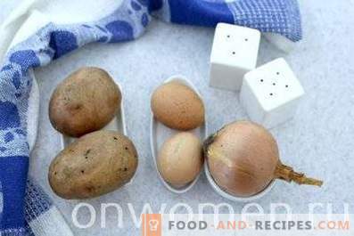 Krompir, prepražen s čebulo, česnom in jajci