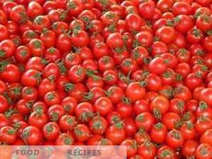 Cum se păstrează tomatele